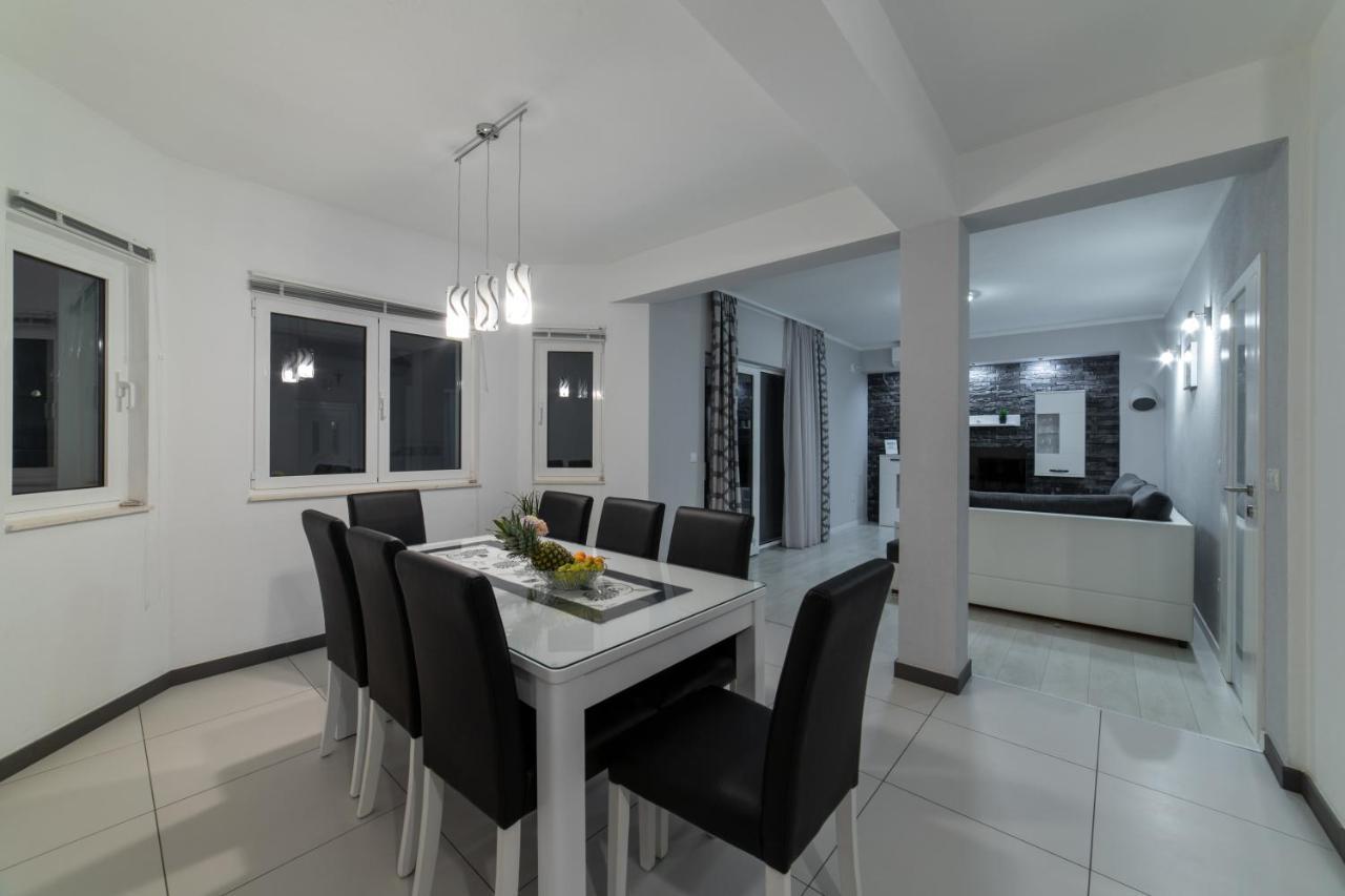 Villa Ban Trogir Bagian luar foto